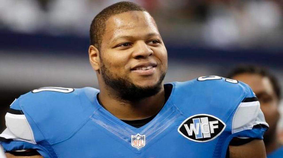 
A deal for star defensive lineman Ddamukong Suh could be worth $17 million a year with $60 million in guarantees.

