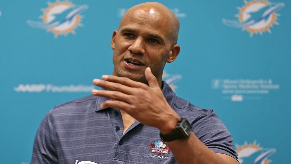 Jason Taylor on Saturday will become the latest Miami Dolphin to enter the Pro Football Hall of Fame.