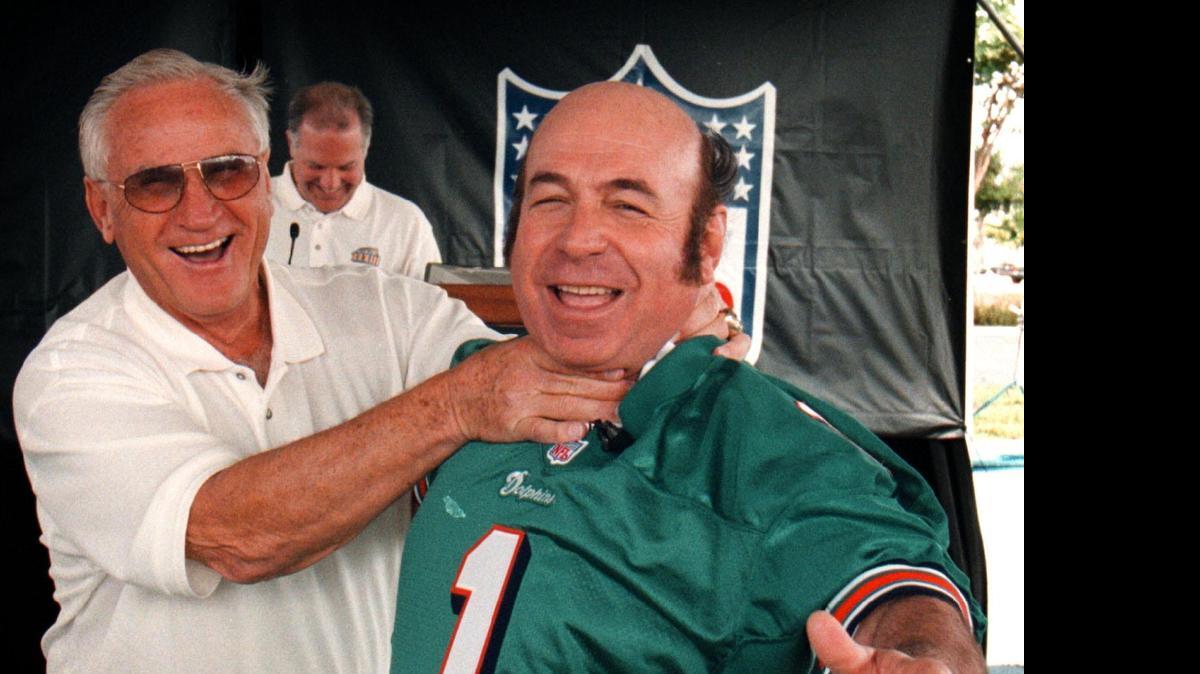 
Former Miami Dolphins head coach Don Shula demonstrates how he felt during Super Bowl VII when Garo Yepremian made his infamous "backward pass." This was a media event sponsored by Sprint in Pembroke Pines.
