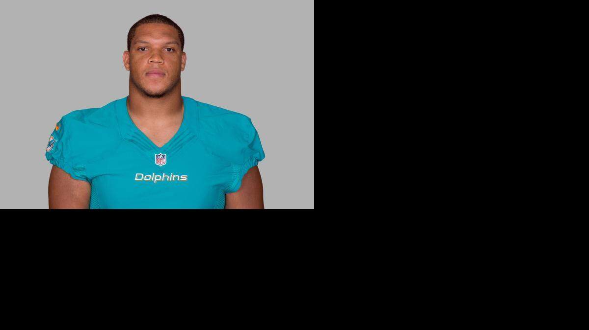 
Dolphins offensive lineman Shelley Smith.
