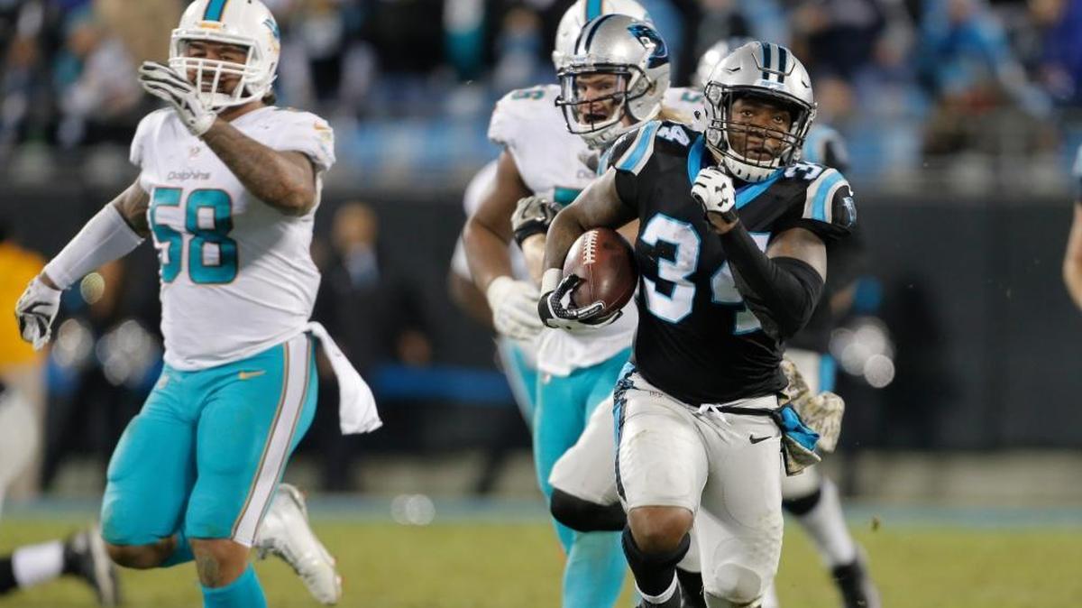 Panthers running back Cameron Artis-Payne busts off one of several long Panthers runs Monday, Nov. 13, 2017.