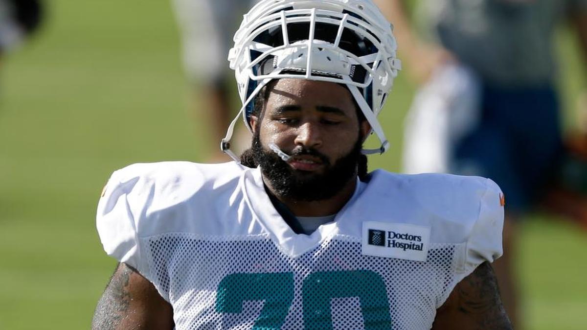 
Entering his third season with the Dolphins, Dallas Thomas is trying to secure a starting spot.
