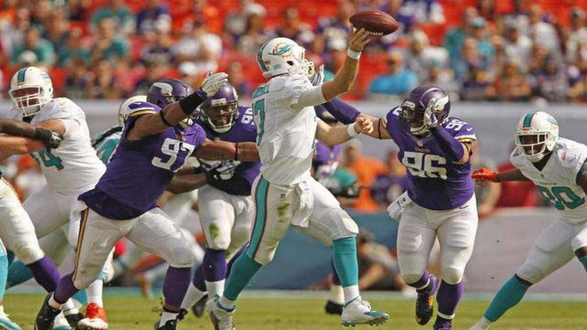 
A hot hand: Despite feeling some pressure, Dolphins quarterback Ryan Tannehill played well Sunday. Tannehill went 35 of 47 for 396 yards and four touchdowns and one interception. He recorded a 118.8 quarterback rating.
