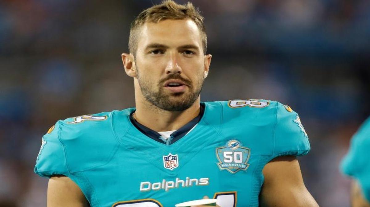 Miami Dolphins tight end Jordan Cameron (84) is on pace for just 40 receptions this season.