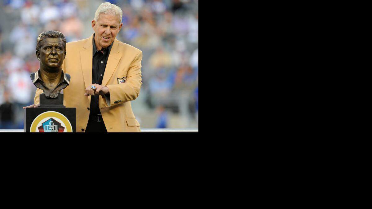 
Bill Parcells says in his new book that he was never comfortable working for Stephen Ross.
