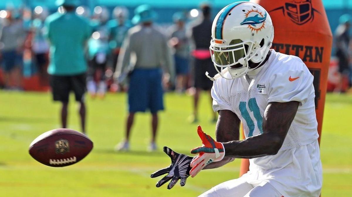 DeVante Parker did not practice all week.