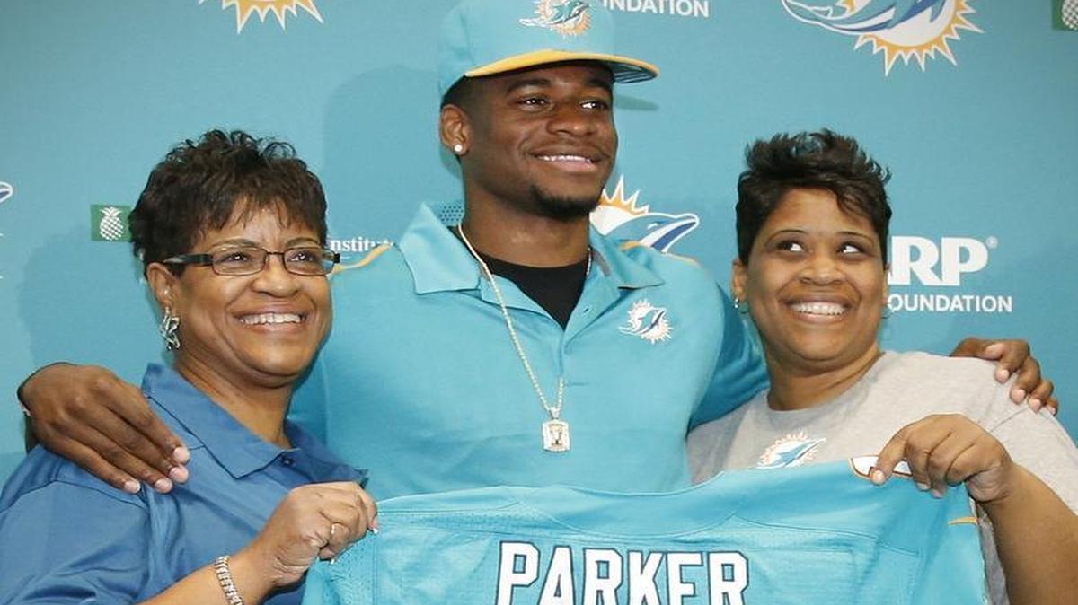
Miami Dolphins first-round pick DeVante Parker poses with his grandmother Yvonne Parker, left, and his mom Raneca on Friday, May 1, 2015.
