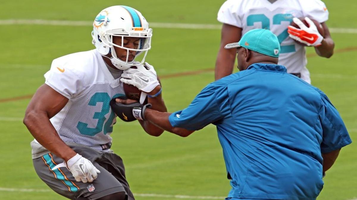 Miami Dolphins running back Daniel Thomas during OTAs at the Miami Dolphins' training facility in Davie, Florida, Mon., June 6, 2016.