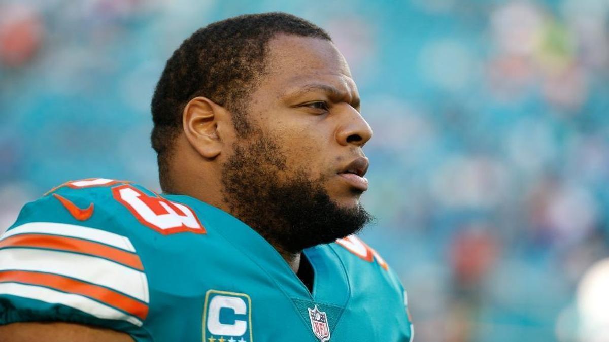 Ndamukong Suh and new defensive line coach Kris Kocurek go way back.