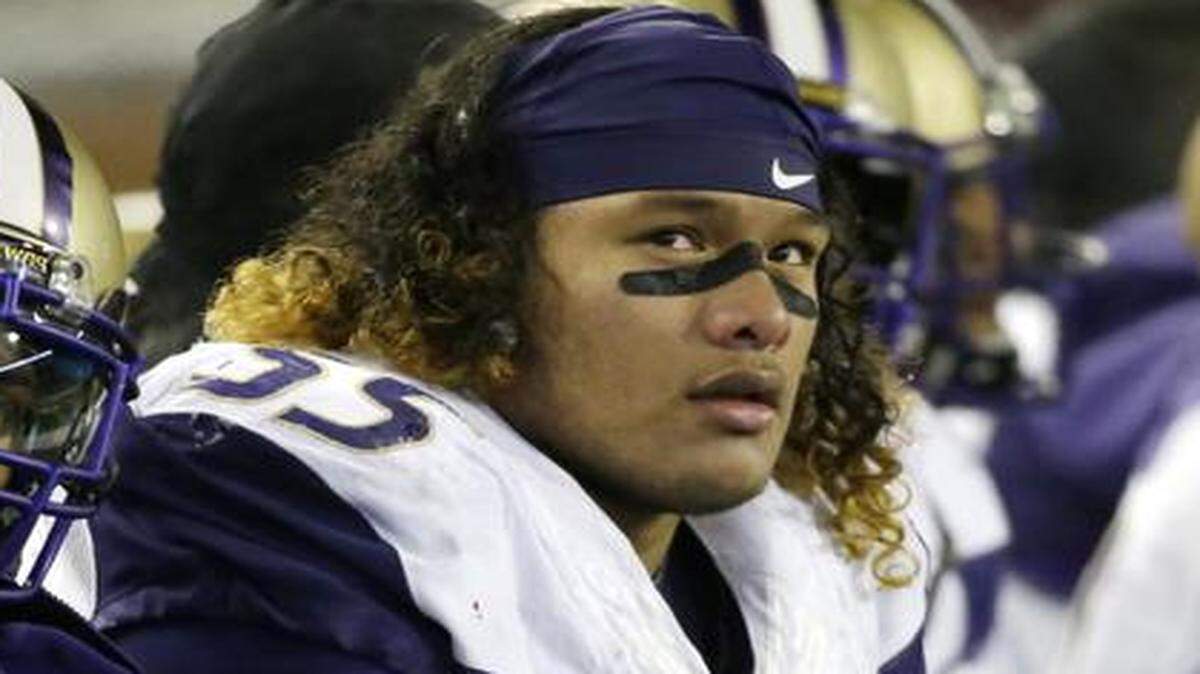 
Washington defensive lineman Danny Shelton is projected to go as early as No. 10 in the NFL Draft. Could he fall to the Dolphins at No. 14?
