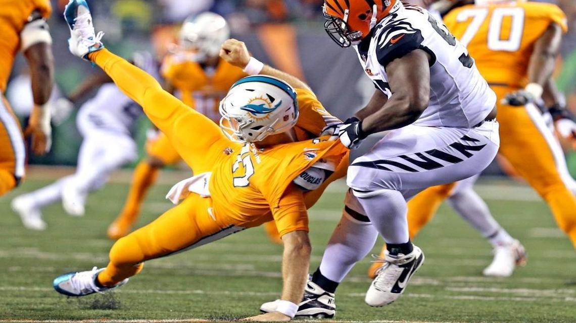 Ryan Tannehill needs to pick up himself, and his offense.