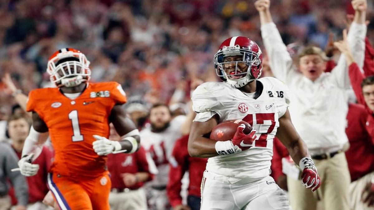 The Dolphins selected Alabama Kenyan Drake in the third round Friday.