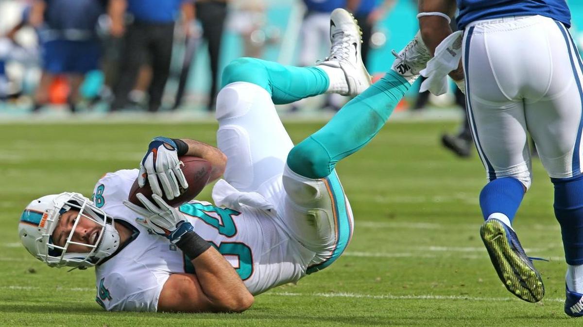Dolphins tight end Jordan Cameron caught 35 passes last year for 385 yards and three touchdowns.