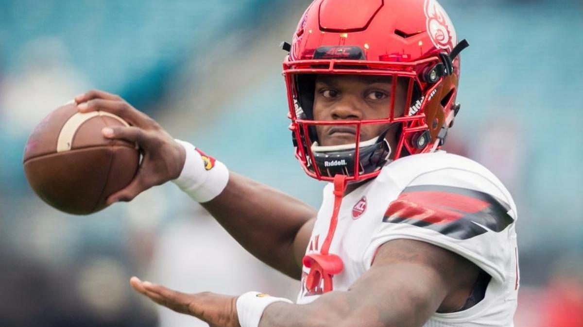 Lousville’s Lamar Jackson is one of as many as six quarterbacks who could go in the first round of this year’s draft.