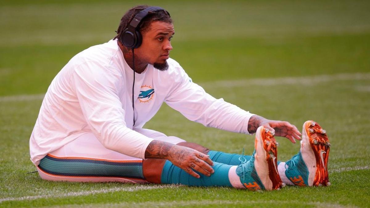 Mike Pouncey is one of several Dolphins players who have utilized Mastery Technologies, a company that helps the team gain a mental edge. “Guys have real issues outside of football sometimes, so it’s good to have someone to talk to that’s on-base,” Pouncey said.