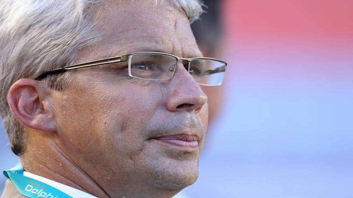 
Said Dolphins GM Dennis Hickey: “We have to work together. We win as a team, we lose as a team.”
