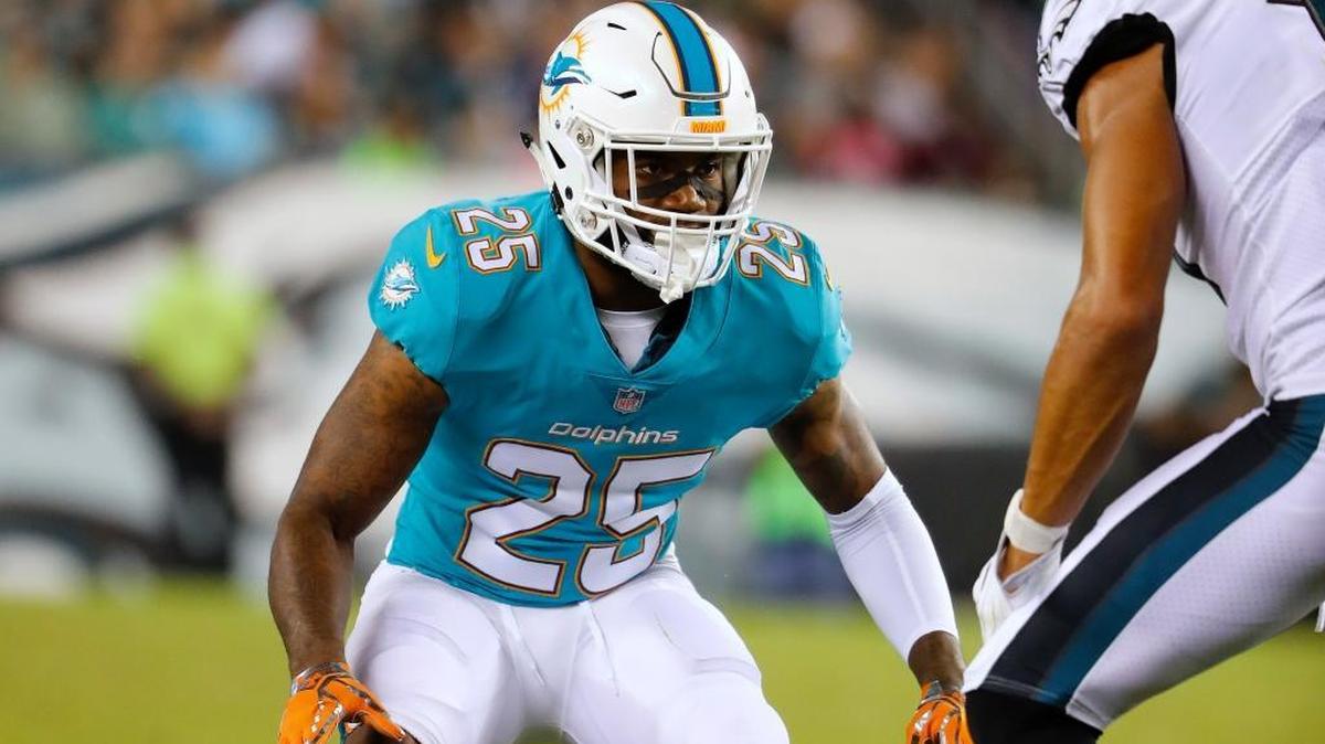 Xavien Howard will have his second position coach in three years. Tony Oden will lead Miami’s defensive backs in 2018.