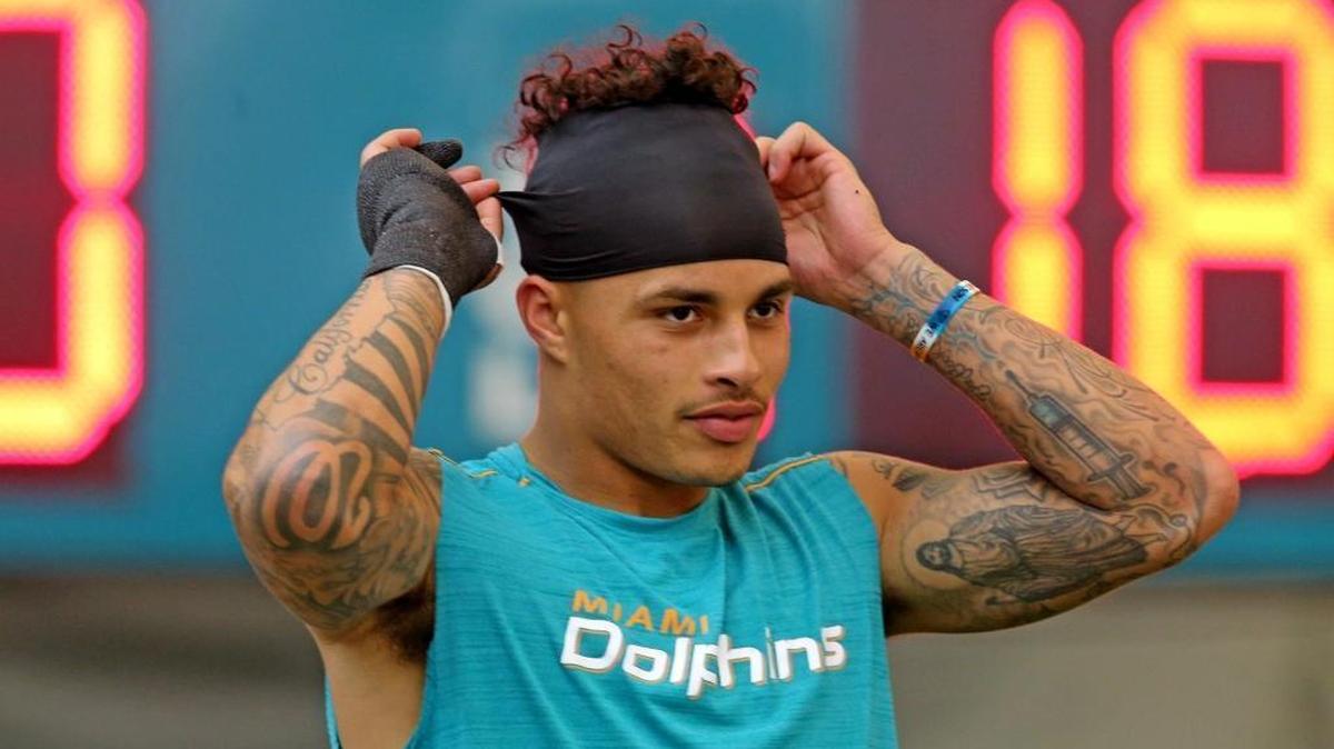 Kenny Still is active after injuring his back in practice Thursday.