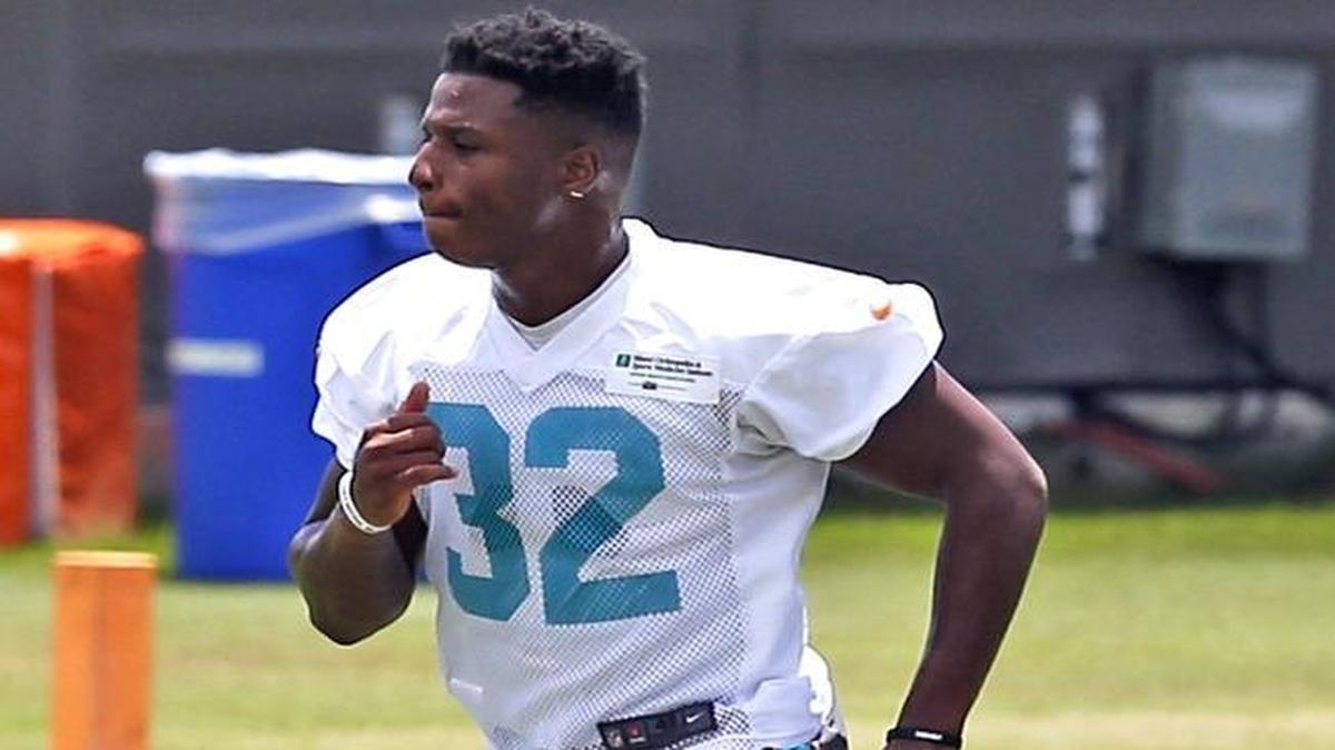 Kenyan Drake, the explosive running back, finally is healthy enough to play in the Dolphins’ preseason finale.