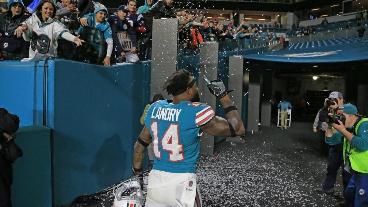 Jarvis Landry is a fan favorite, but that might not be enough to keep him in a Dolphins uniform.