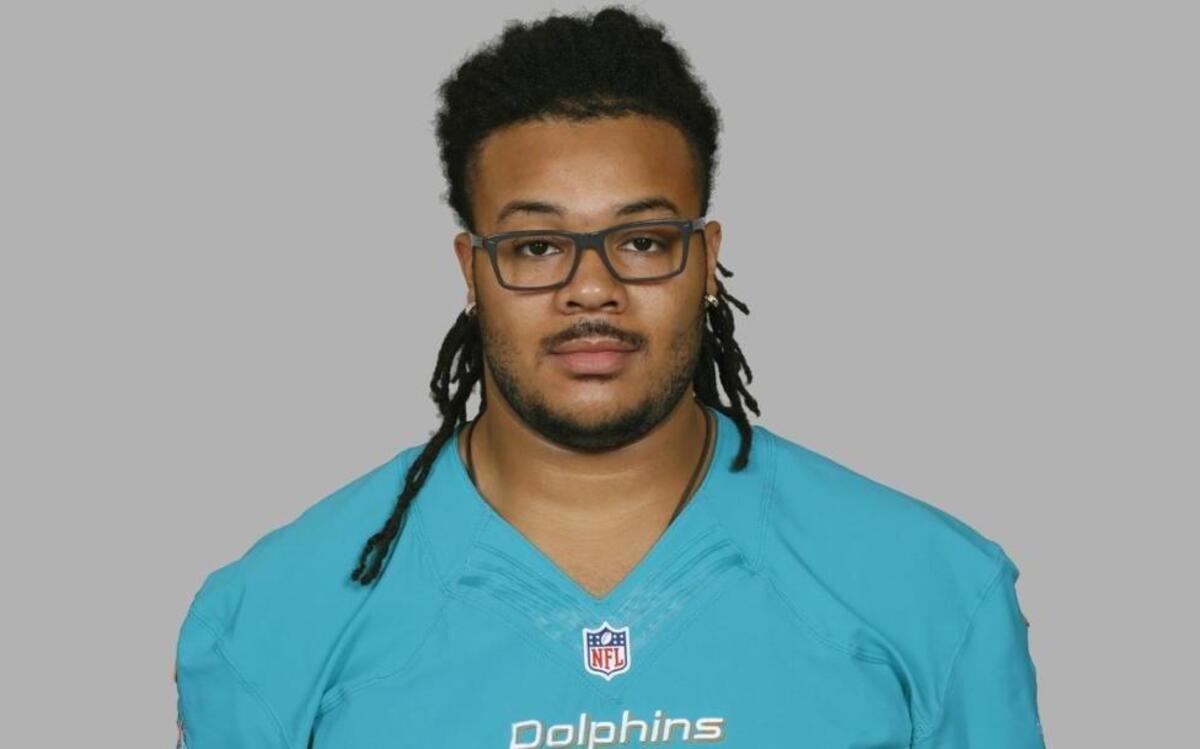 Billy Turner replaced Jamil Douglas at right guard for the Dolphins last Sunday against the Titans, and Miami rushed for a season-high 180 yards.