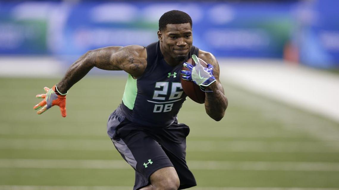 Baylor defensive back Xavien Howard runs a drill at the NFL football scouting combine on March 3, 2016, in Indianapolis.
