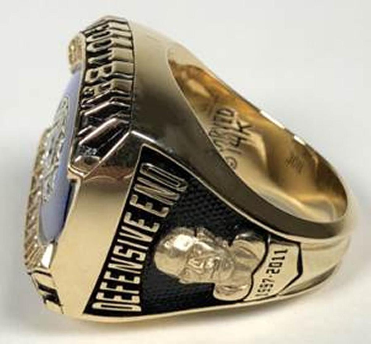 Jason Taylor’s Hall of Fame ring.
