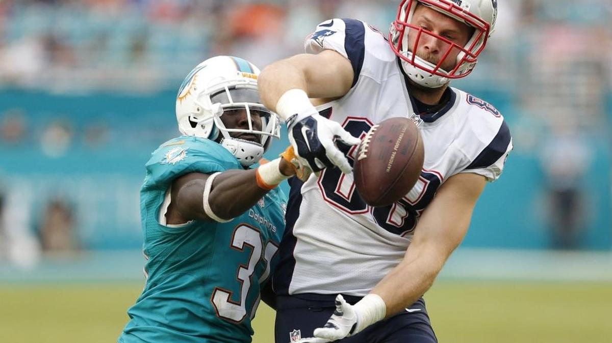 The Dolphins have used the exclusive rights tender to lock down Michael Thomas, all but ensuring that one of their best special teams players and most versatile defensive backs will again be on the team in 2016.