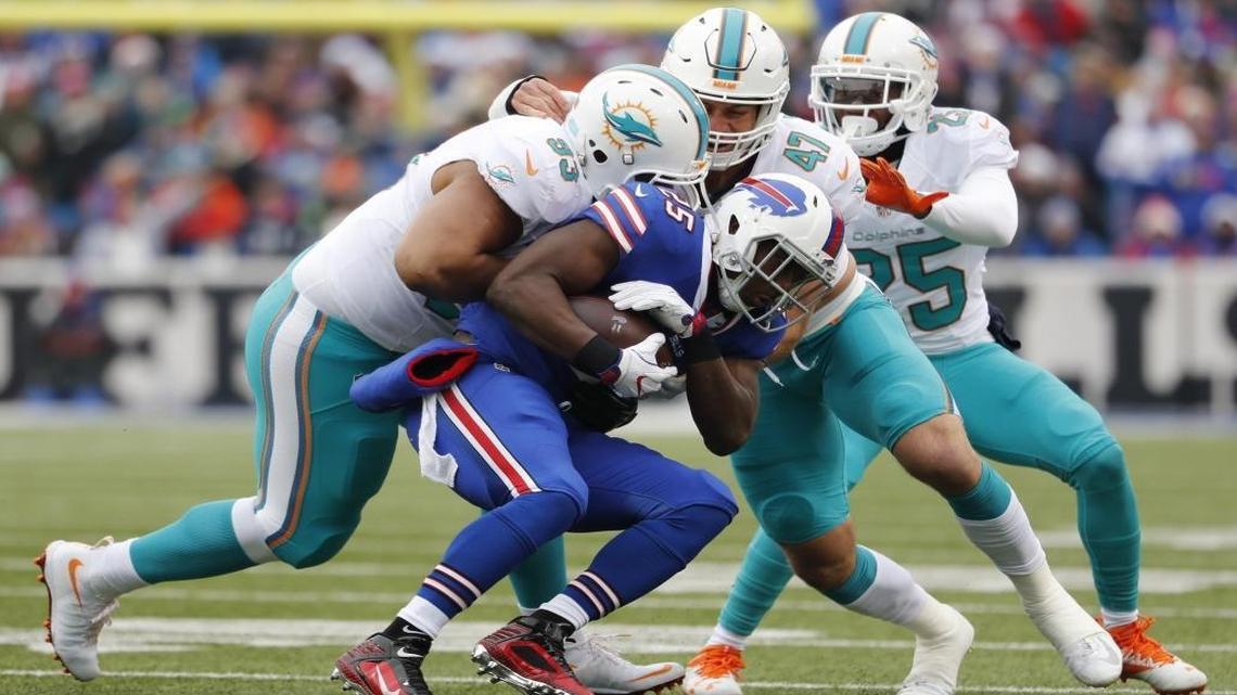 Bills running back LeSean McCoy called Kiko Alonso, wearing No. 47, a ‘bum’ on Instagram Sunday.
