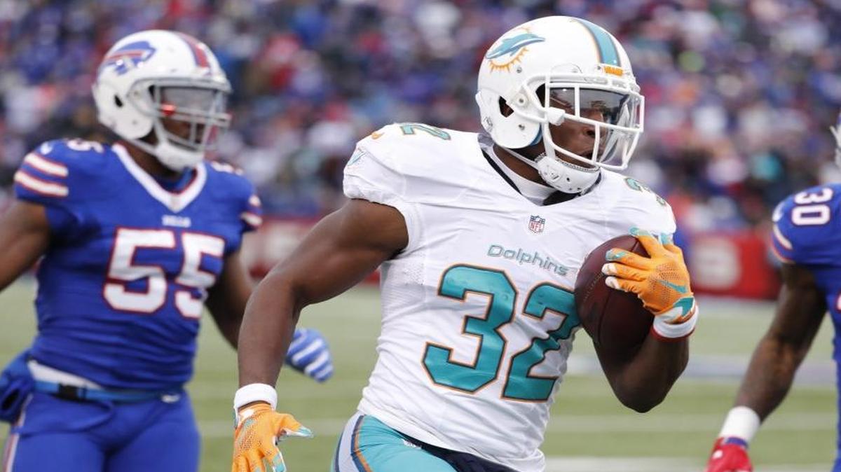 Kenyan Drake’s long touchdown run was one of four Dolphins plays of 40 or more yards against the Bills.