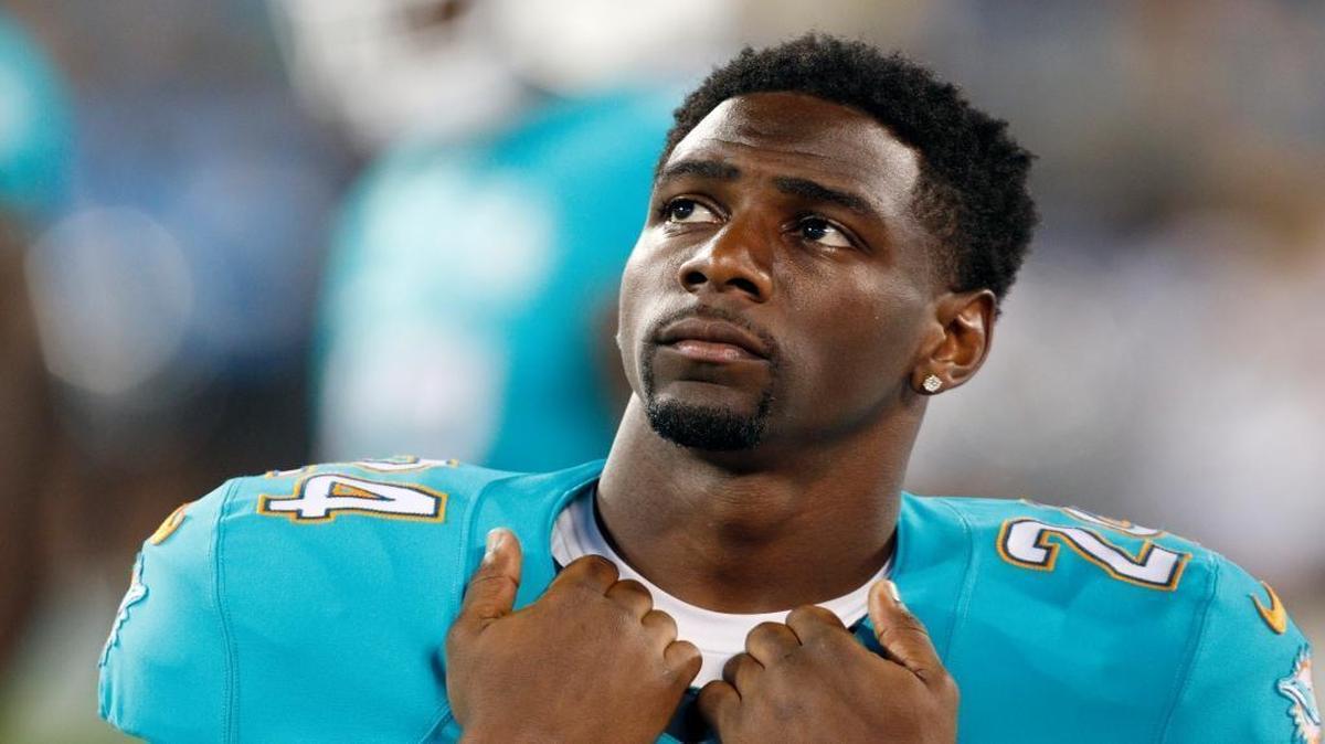 
Brice McCain, who signed with the Dolphins in the offseason, appears to have beaten out Jamar Taylor for the starting cornerback spot opposite Brent Grimes.
