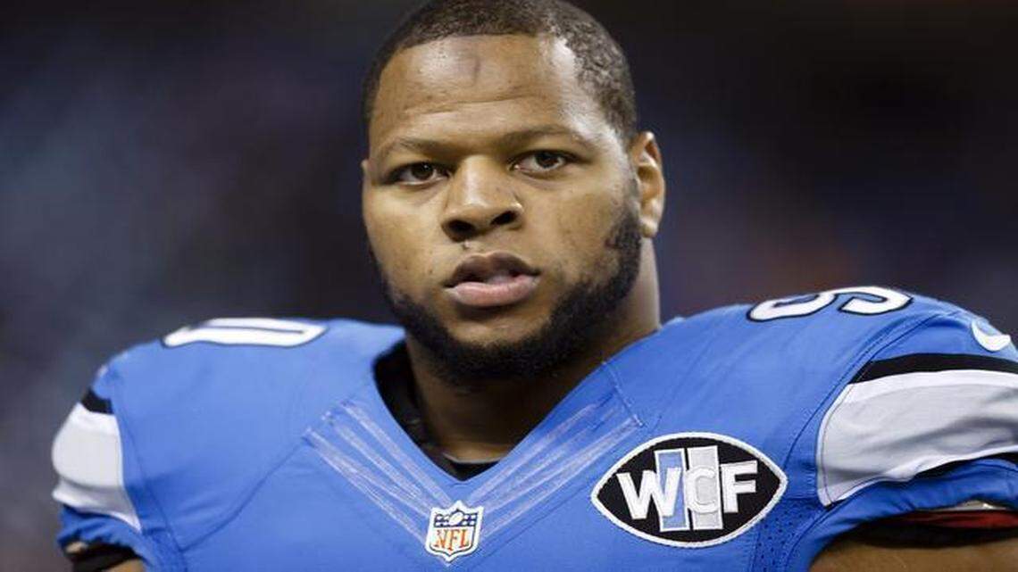 
Barring a late turn of events, Ndamukong Suh will sign with richest contract by a defensive player in NFL history on Tuesday. 
