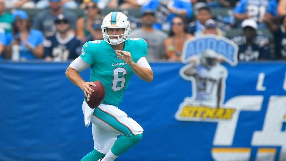 Miami Dolphins quarterback Jay Cutler throws a pass during the first half of an NFL football game against the Los Angeles Chargers Sunday, Sept. 17, 2017, in Carson, Calif.