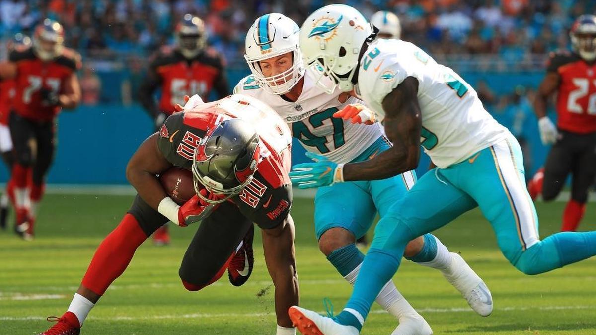 Tampa Bay Buccaneers tight end O.J. Howard on Sunday became the latest player to victimize the Dolphins’ linebackers in pass coverage.