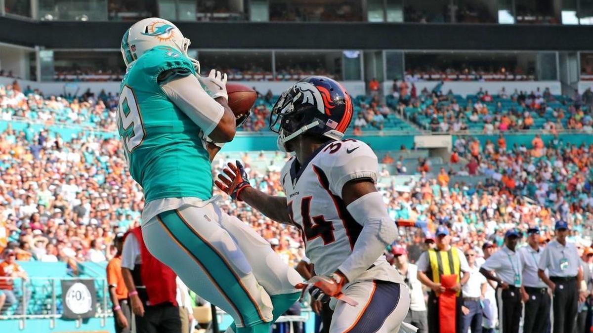 Julius Thomas catches a second quarter touchdown in happier times for the injured tight end.