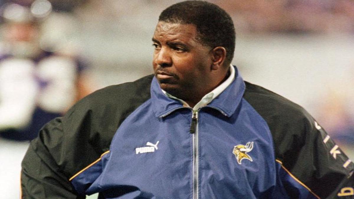 Dennis Green, who died Friday at 67, is pictured here walking the Minnesota Vikings’ sideline in 2000.