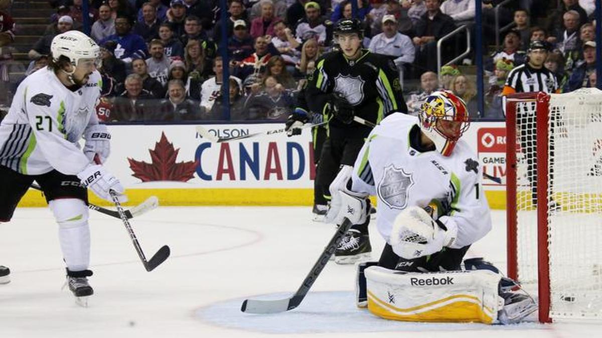 
Roberto Luongo #1 of the Florida Panthers and Team Toews reacts to a first period goal by Team Foligno during the 2015 Honda NHL All-Star Game at Nationwide Arena on January 25, 2015 in Columbus, Ohio. 
