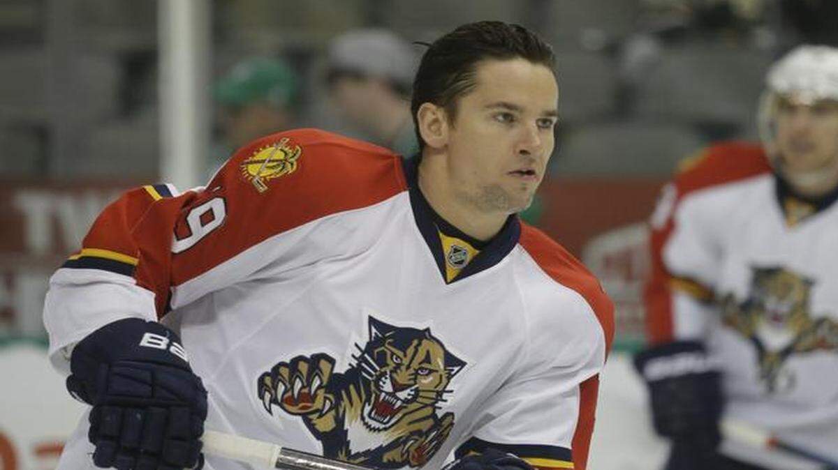 
 Scottie Upshall’s goal broke a 3-all tie against Buffalo.
