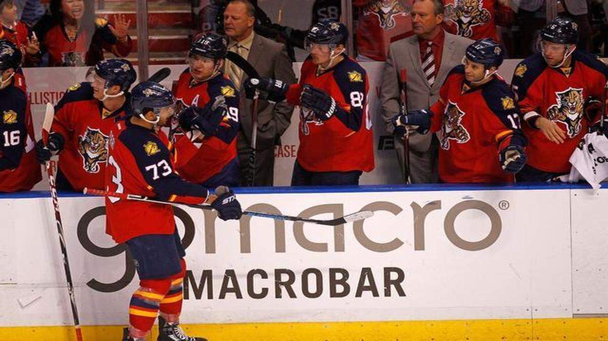 
The Panthers’ Brandon Pirri (73) celebrates his game-winning goal against the Los Angeles Kings on Thursday night at BB&T Center.
