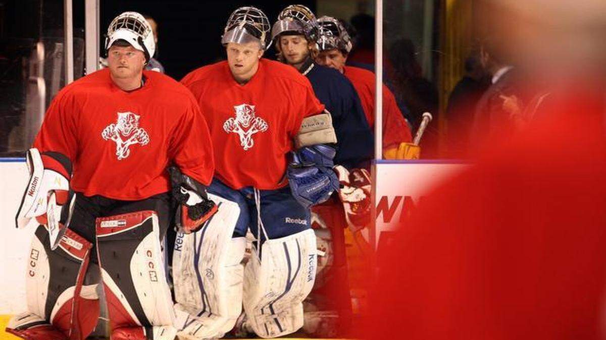 
Goalie coach Robb Tallas put the participants through speed and agility drills, blocking drills, and they faced penalty shots from former Panthers.

