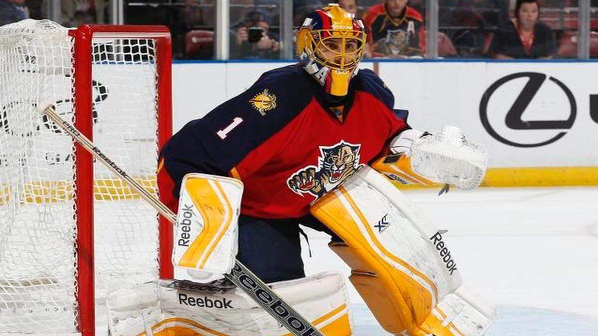 
Goaltender Roberto Luongo (1) of the Florida Panthers defends the net against the Minnesota Wild at the BB&T Center on Nov. 24, 2014, in Sunrise, Fla. The Wild defeated the Panthers 4-1.
