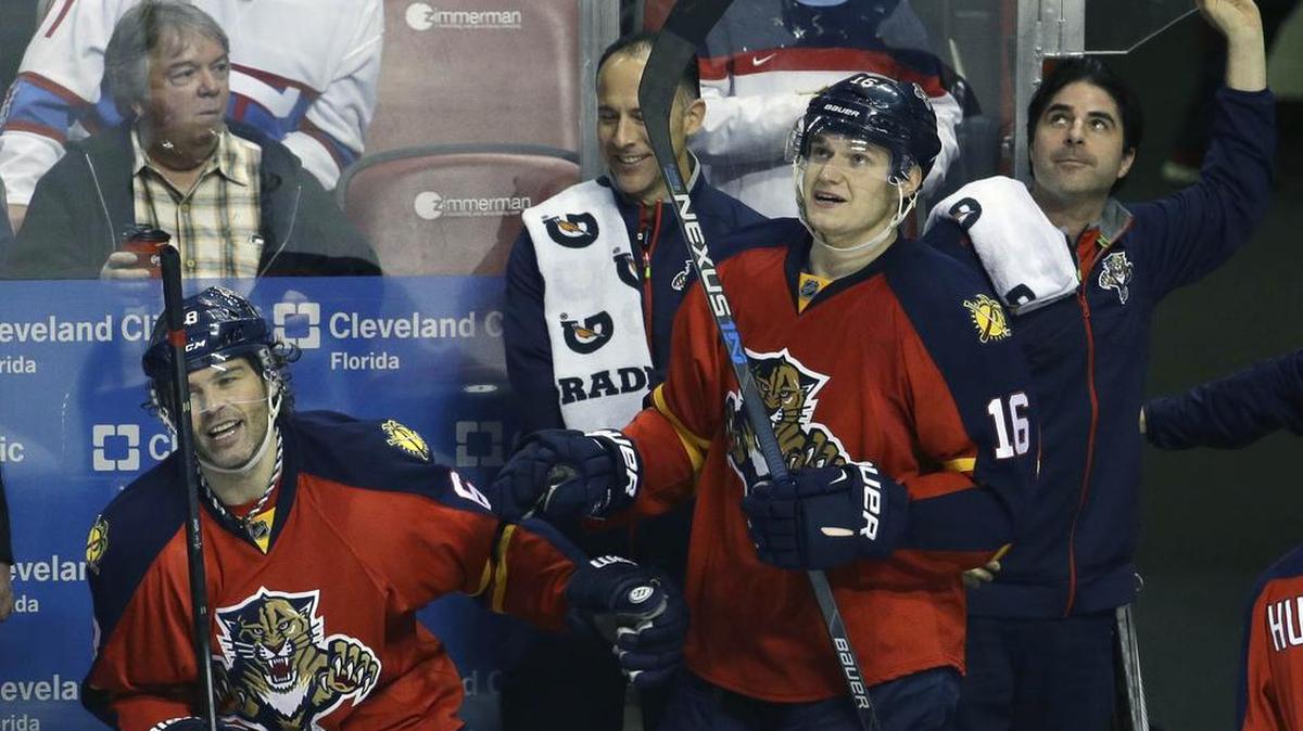 Florida Panthers right wing Jaromir Jagr, left, is congratulated by center Aleksander Barkov (16) after scoring a goal during the second period of an NHL hockey game against the Montreal Canadiens, Tuesday, Dec. 29, 2015, in Sunrise, Fla.