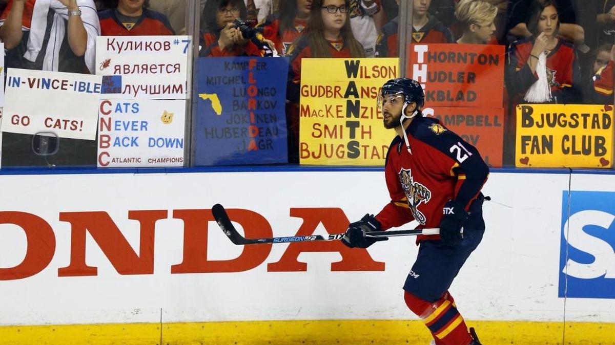 Vincent Trocheck warms up before Game 5 of the 2016 Stanley Cup opening-round playoff game against the New York Islanders.