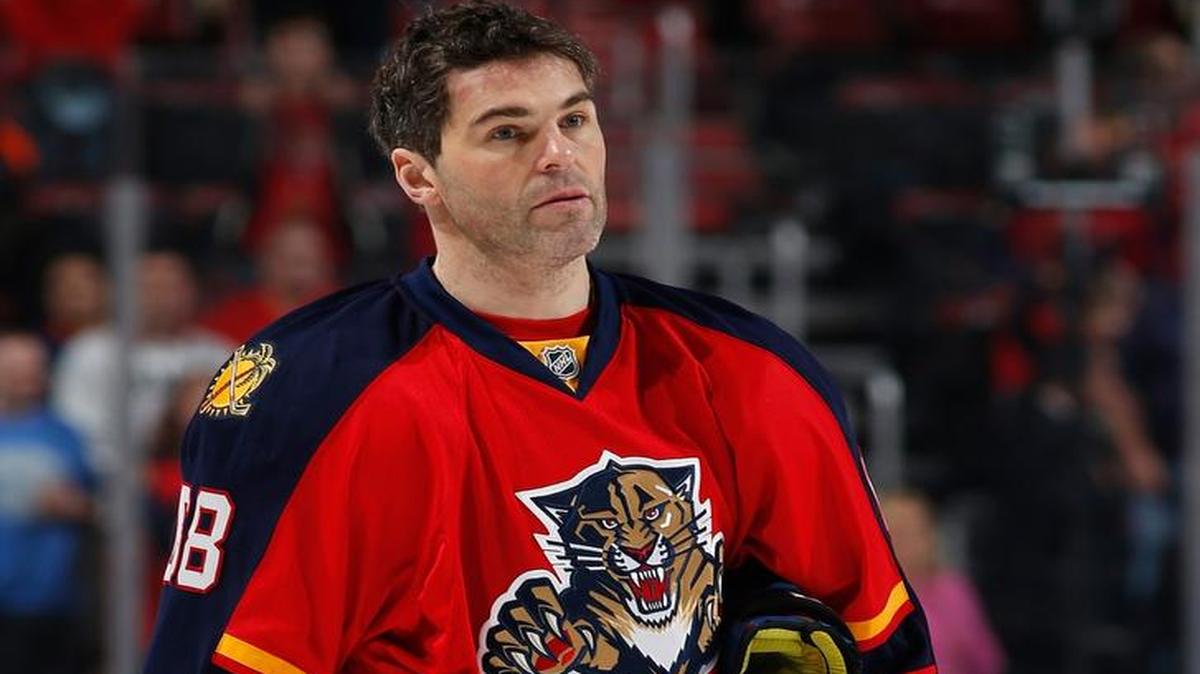 Florida Panthers coach Gerard Gallant said of ailing veteran Jaromir Jagr (above): “He will tell me when he’s ready.”