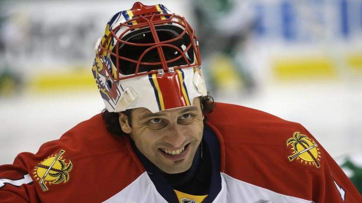 
“I would love to [play Thursday] but right now it’s too early to tell,” said Roberto Luongo, who hurt his shoulder last Tuesday vs. Toronto. 
