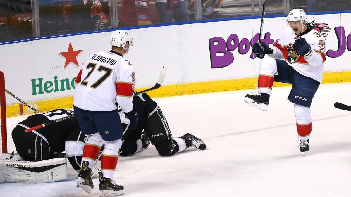 The Florida Panthers' Jussi Jokinen, right, celebrates his goal during the first period against Los Angeles Kings at BB&T Center in Sunrise, Fla., on Thursday, Feb. 9, 2017.