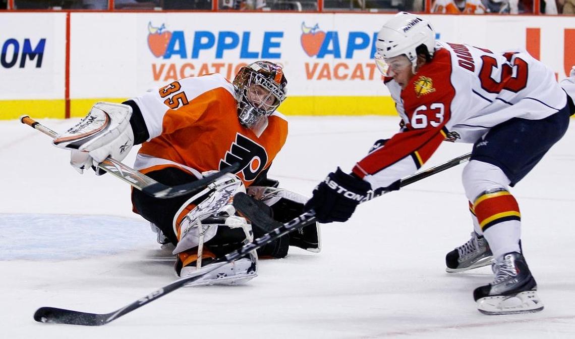 Florida’s Evgeni Dadonov beats Philadelphia goalie Sergei Bobrovsky for his second NHL goal on Dec. 20, 2010.