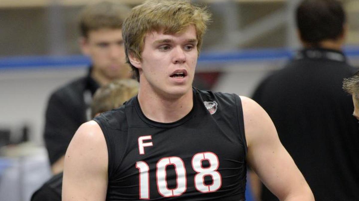 
Connor McDavid, who will likely be the first pick of the NHL Draft, finishes the bike endurance test at the pre-draft combine.
