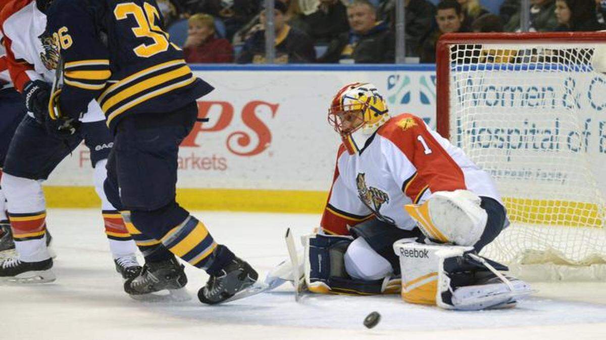 
Tough on Buffalo: Roberto Luongo made 30 saves in his shutout Friday. The Sabres haven’t scored on Luongo in Buffalo since Justin Pominville’s goal in Luongo’s original stint with Florida on Feb.
11, 2006. 
