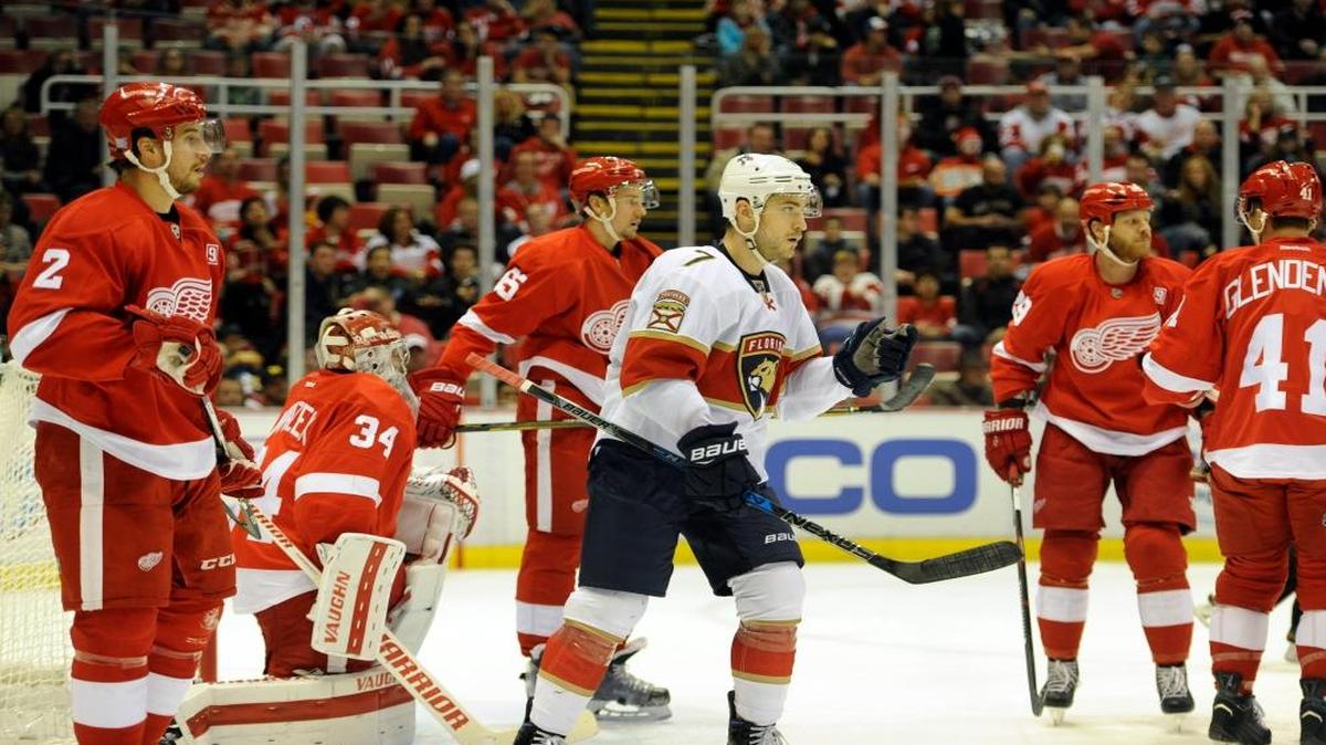Florida Panthers center Colton Sceviour (7) reacts after scoring a goal against the Detroit Red Wings in the first period of an NHL hockey game in Detroit on Oct. 30, 2016.